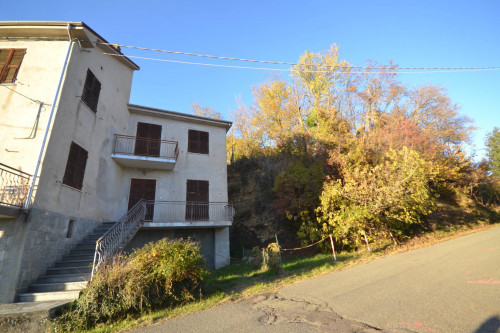 Casa semi-indipendente in vendita a Vallosi, Morbello (AL)