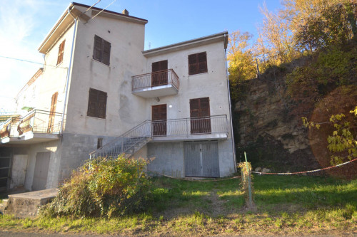 Casa semi-indipendente in vendita a Vallosi, Morbello (AL)