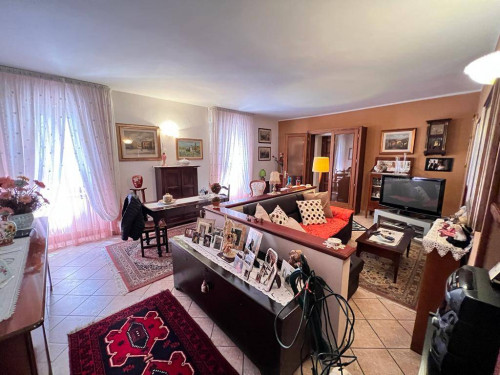 Casa indipendente in vendita a Calvagese Della Riviera (BS)