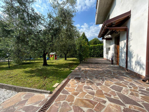 Villa in vendita a Massarosa (LU)