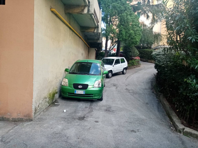 Garage/Box/Posto auto in vendita a Sestri Ponente, Genova (GE)