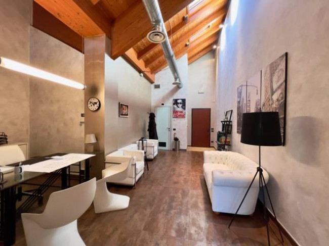 Ufficio in vendita a Desenzano Del Garda (BS)
