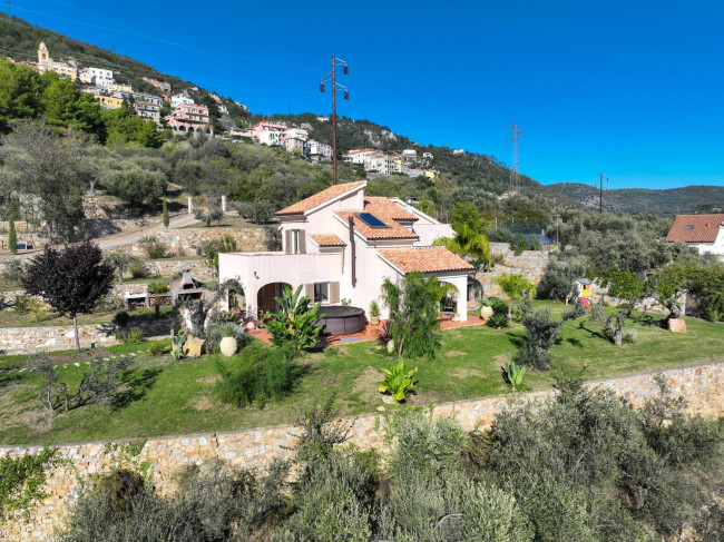 Villa in vendita a Ranzi, Pietra Ligure (SV)