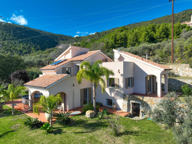 Villa in vendita a Ranzi, Pietra Ligure (SV)