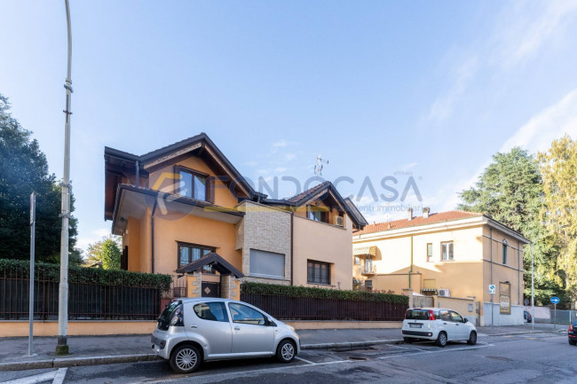 Villa in vendita a Legnano (MI)