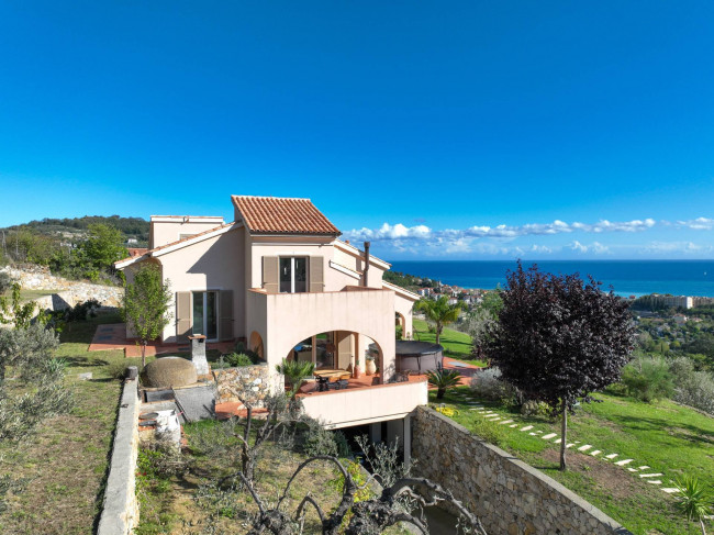 Villa in vendita a Ranzi, Pietra Ligure (SV)