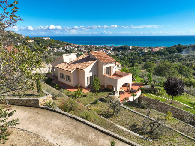 Villa in vendita a Ranzi, Pietra Ligure (SV)