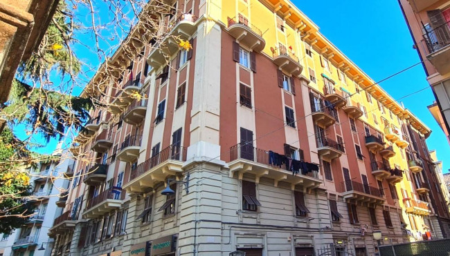 Appartamento in vendita a Bolzaneto, Genova (GE)