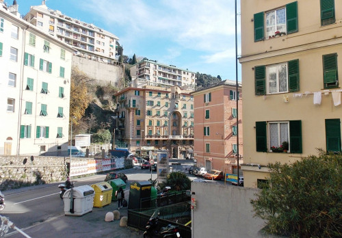 Garage/Box/Posto auto in affitto a Di Negro, Genova (GE)