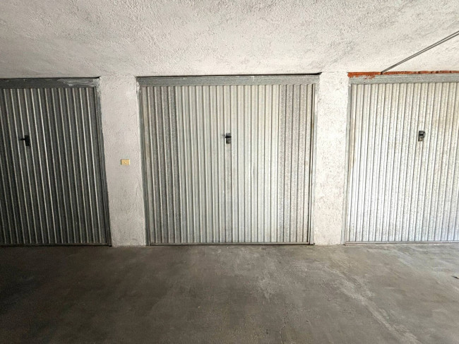Garage/Box/Posto auto in vendita a Villanova D'albenga (SV)