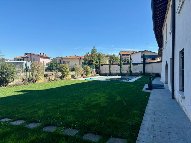 Villa in vendita a Cazzago San Martino (BS)