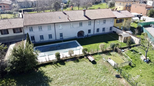 Villa in vendita a Rovato (BS)