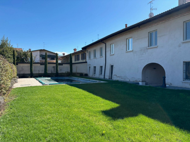 Villa in vendita a Rovato (BS)