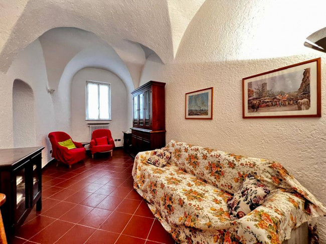 Casa indipendente in vendita a Borgio Verezzi (SV)
