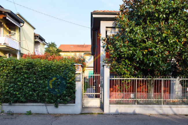 Casa semi-indipendente in vendita a Senago (MI)