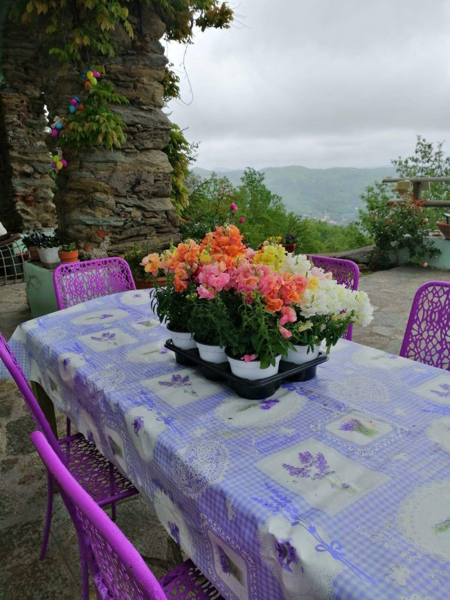 Casa indipendente in vendita a Calice Ligure (SV)