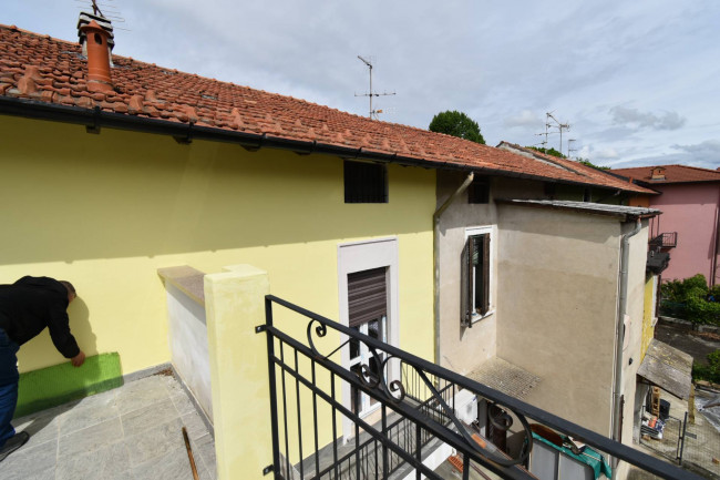 Casa semi-indipendente in vendita a Lomagna (LC)