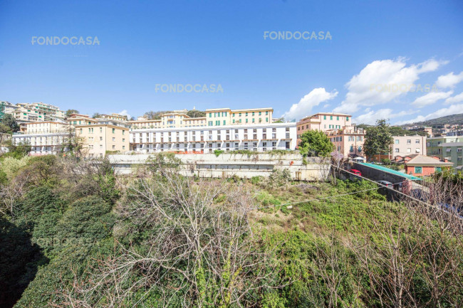 Appartamento in vendita a San Fruttuoso, Genova (GE)