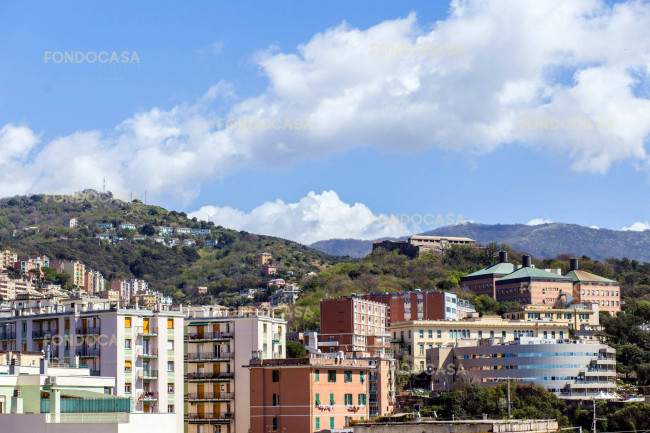 Appartamento in vendita a San Fruttuoso, Genova (GE)