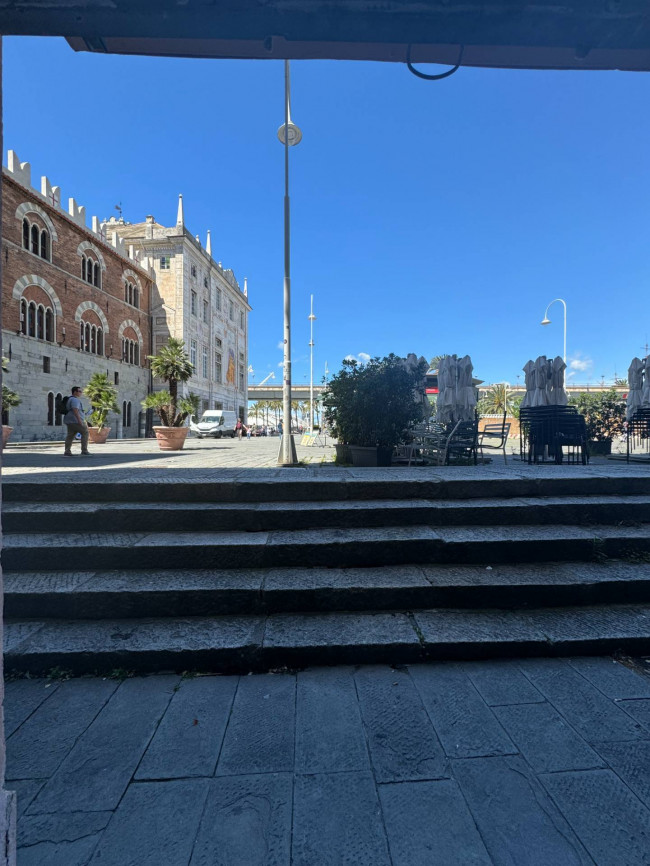 Fondo commerciale in vendita a Centro Storico, Genova (GE)