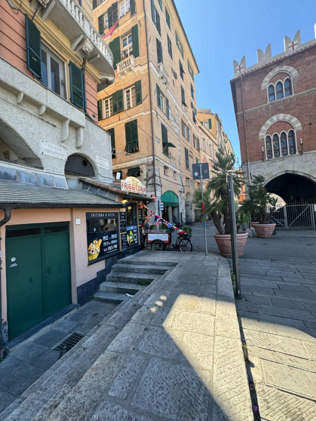 Fondo commerciale in vendita a Centro Storico, Genova (GE)