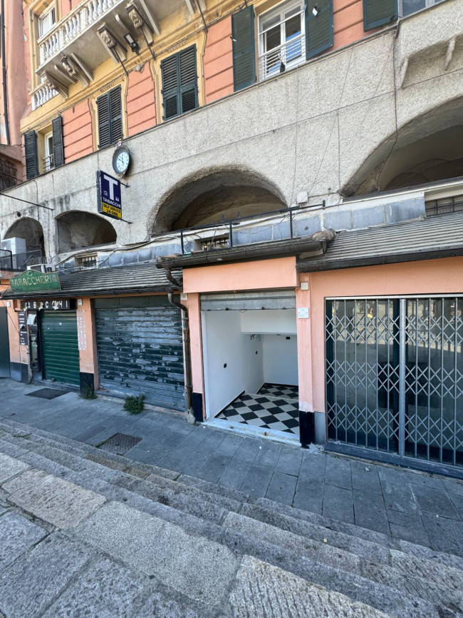 Fondo commerciale in vendita a Centro Storico, Genova (GE)