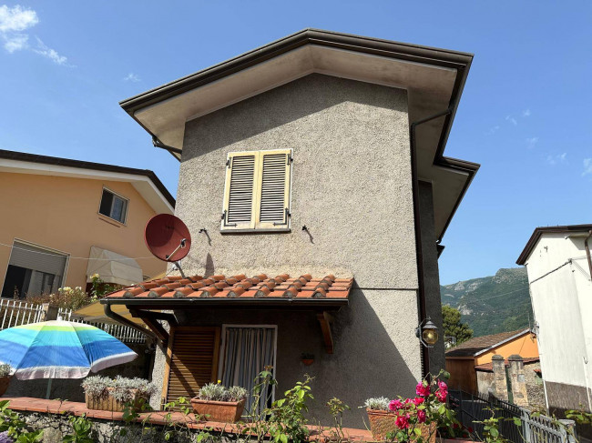 Casa semi-indipendente in vendita a Camaiore (LU)