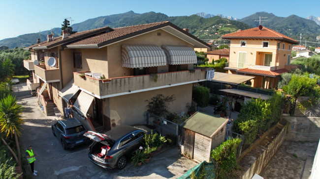 Villetta a schiera in vendita a Pozzi, Seravezza (LU)