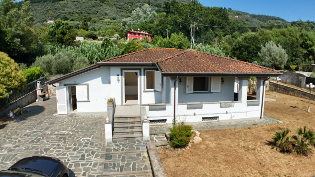 Villa in vendita a Camaiore (LU)