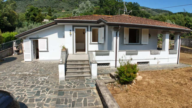 Villa in vendita a Camaiore (LU)