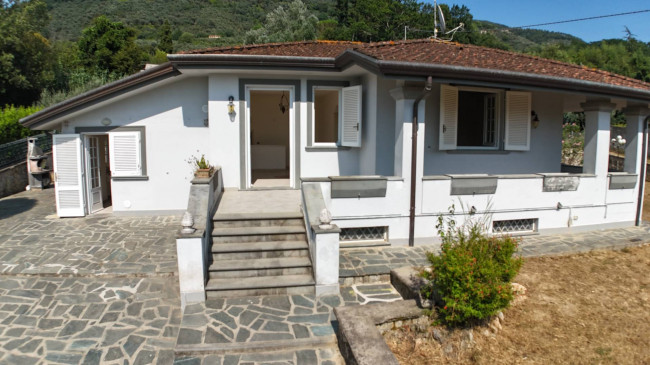 Villa in vendita a Camaiore (LU)