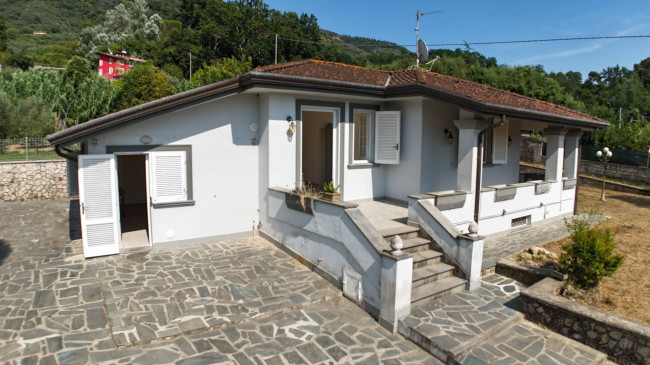 Villa in vendita a Camaiore (LU)