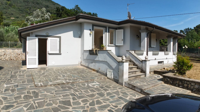 Villa in vendita a Camaiore (LU)