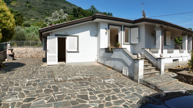 Villa in vendita a Camaiore (LU)