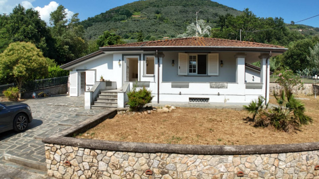 Villa in vendita a Camaiore (LU)