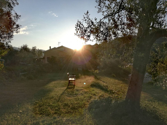 Casa indipendente in vendita a Dolceacqua (IM)