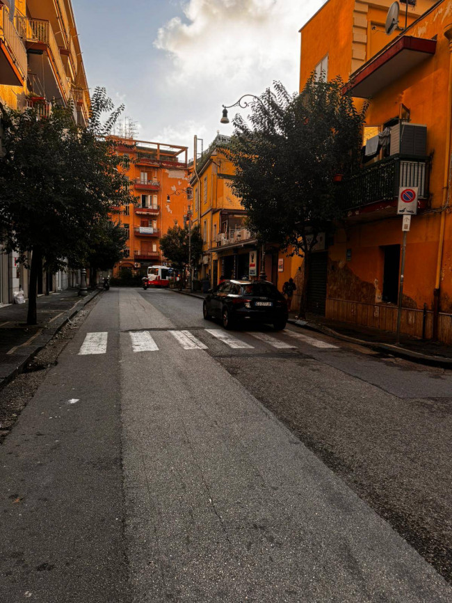 Fondo commerciale in affitto a Torrione, Salerno (SA)