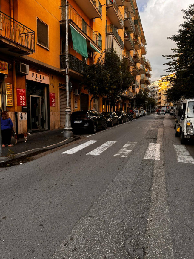 Fondo commerciale in affitto a Torrione, Salerno (SA)