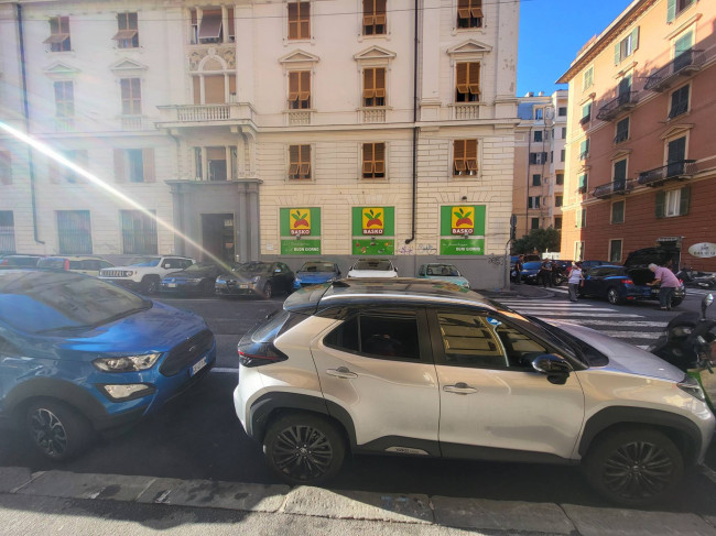 Fondo commerciale in affitto a San Fruttuoso, Genova (GE)