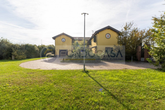 Villa in vendita a Mediglia (MI)