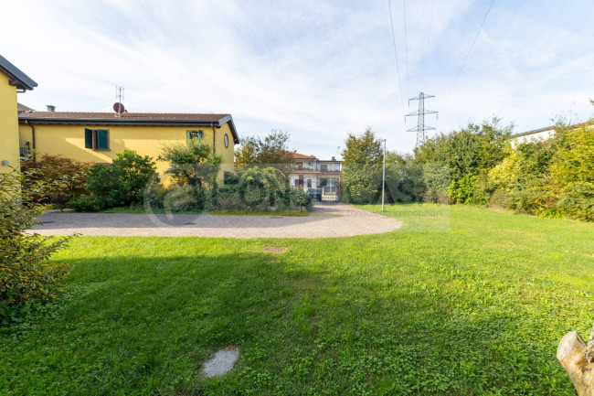 Villa in vendita a Mediglia (MI)