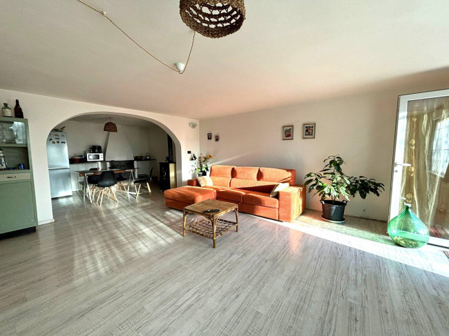 Casa indipendente in vendita a Castelvecchio Di Rocca Barbena (SV)