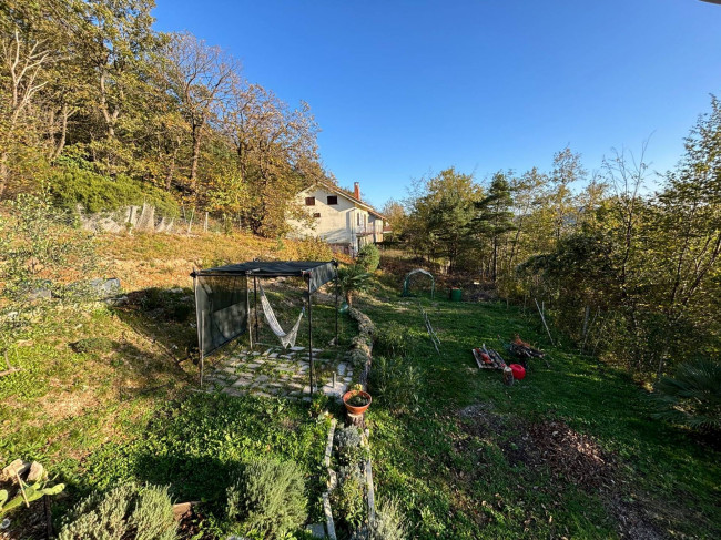 Casa indipendente in vendita a Castelvecchio Di Rocca Barbena (SV)