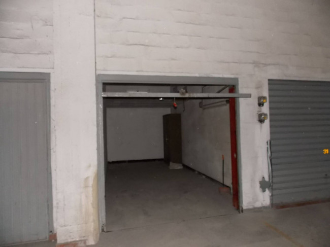 Garage/Box/Posto auto in affitto a Oregina, Genova (GE)