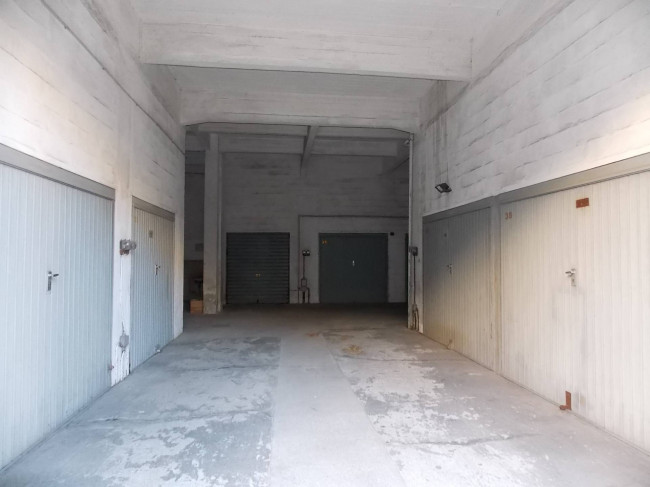 Garage/Box/Posto auto in affitto a Oregina, Genova (GE)