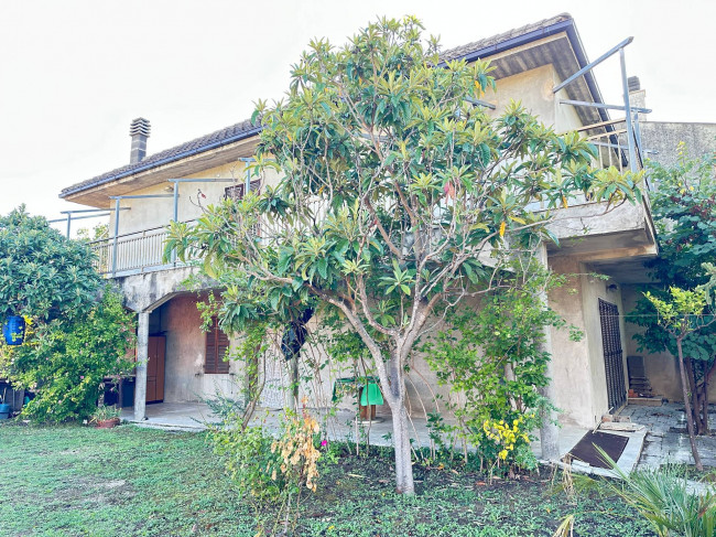 Villa bifamiliare a Ascoli Piceno