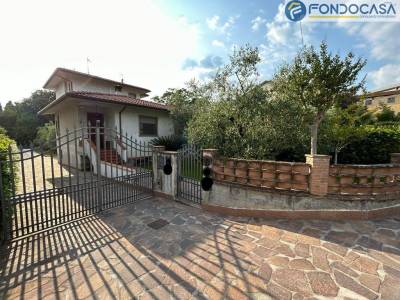 Villa in vendita a Massarosa (LU)