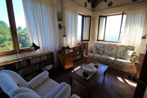 Villa in Vendita a Camaiore