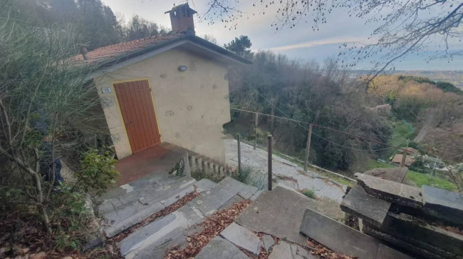 Rustico in Vendita a Pietrasanta