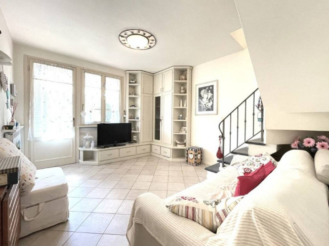 Casa semindipendente in Vendita a Pietrasanta